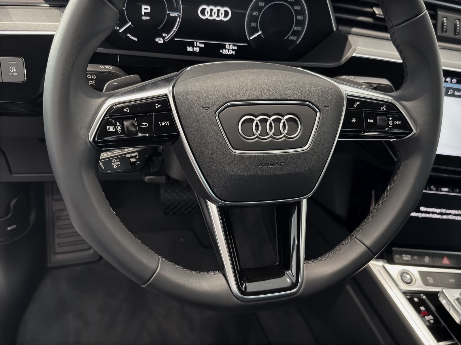 Audi Q8 Sportback e-tron – Bild 9