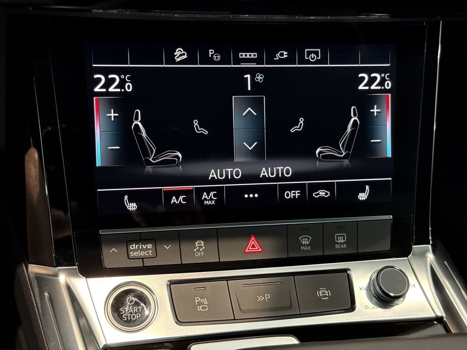 Audi Q8 Sportback e-tron – Bild 19