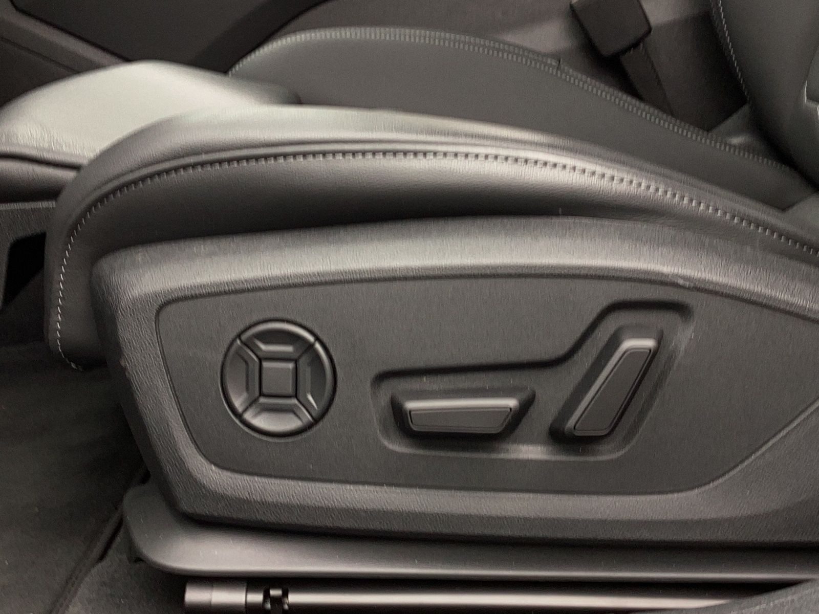 Audi S6 e-tron Avant – Bild 18