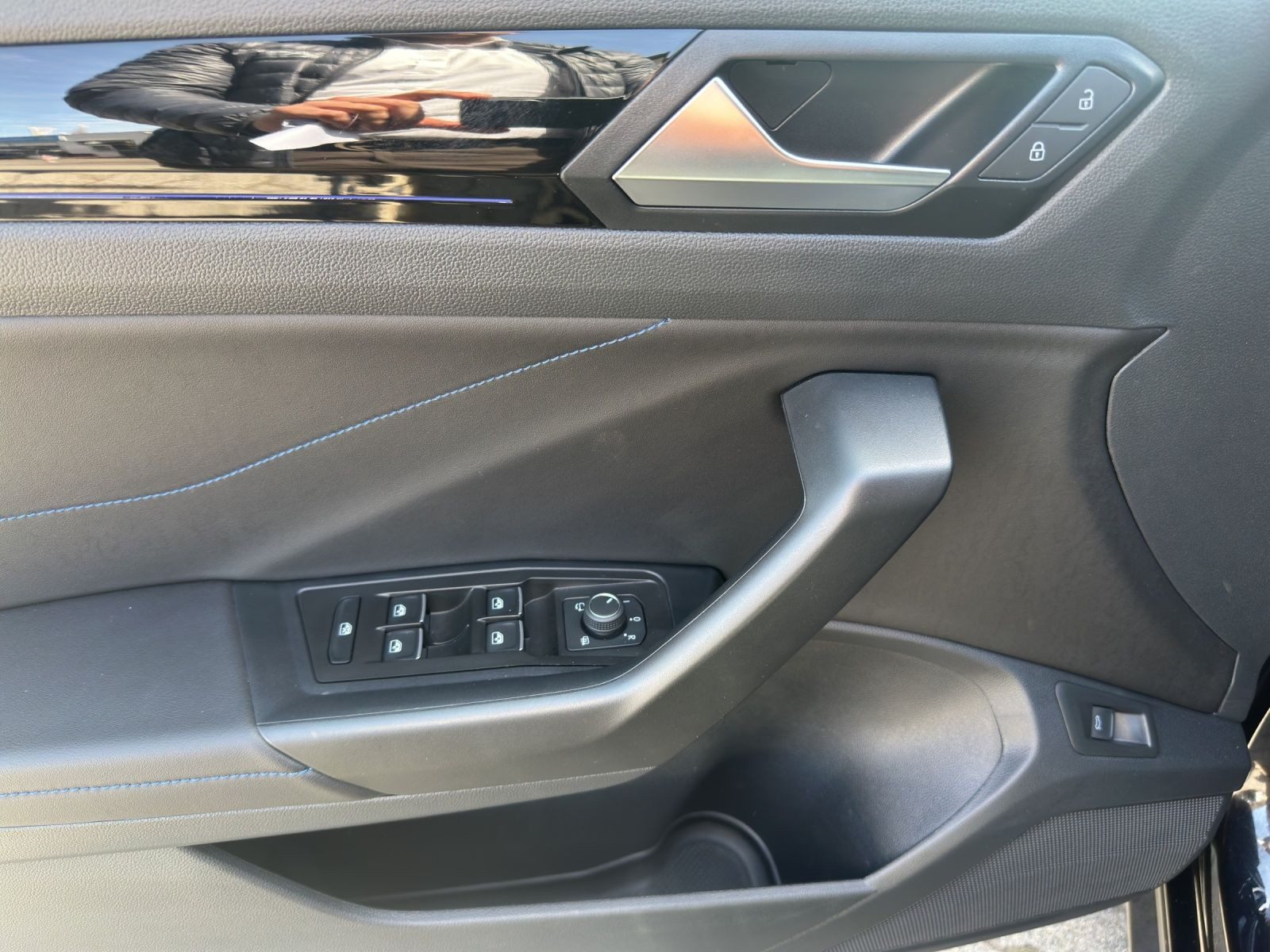 Volkswagen T-Roc – Foto 8