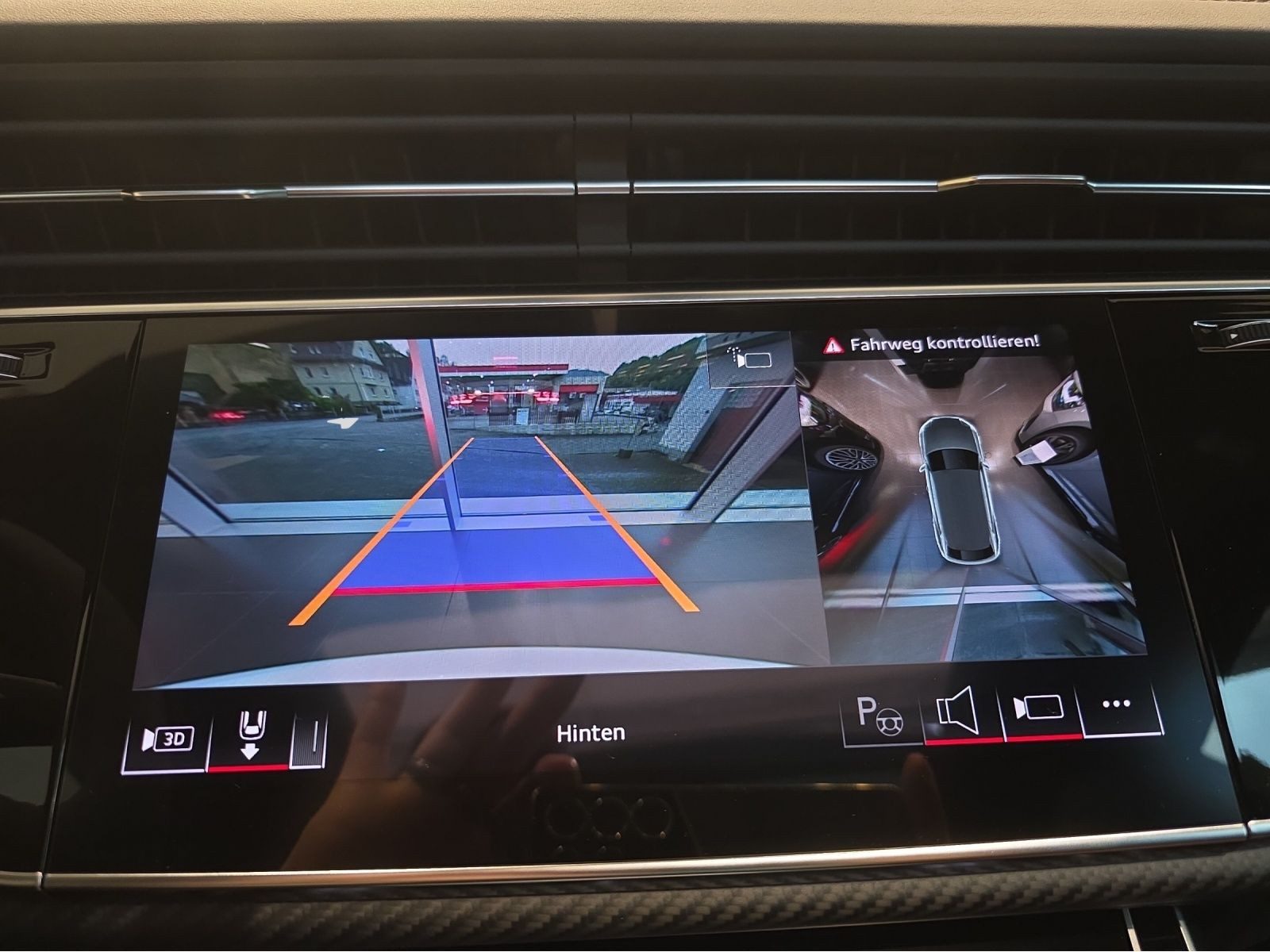 Audi RS Q8 – Foto 16