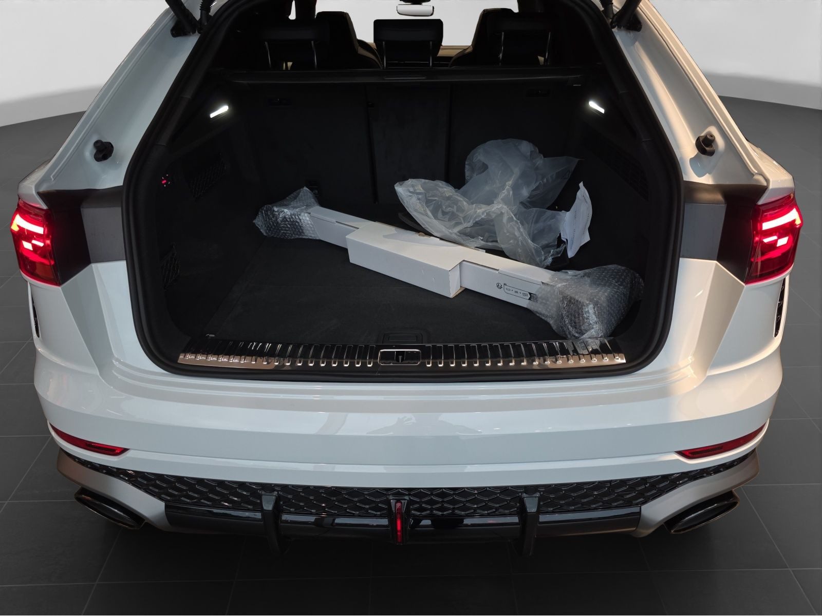 Audi RS Q8 – Foto 17