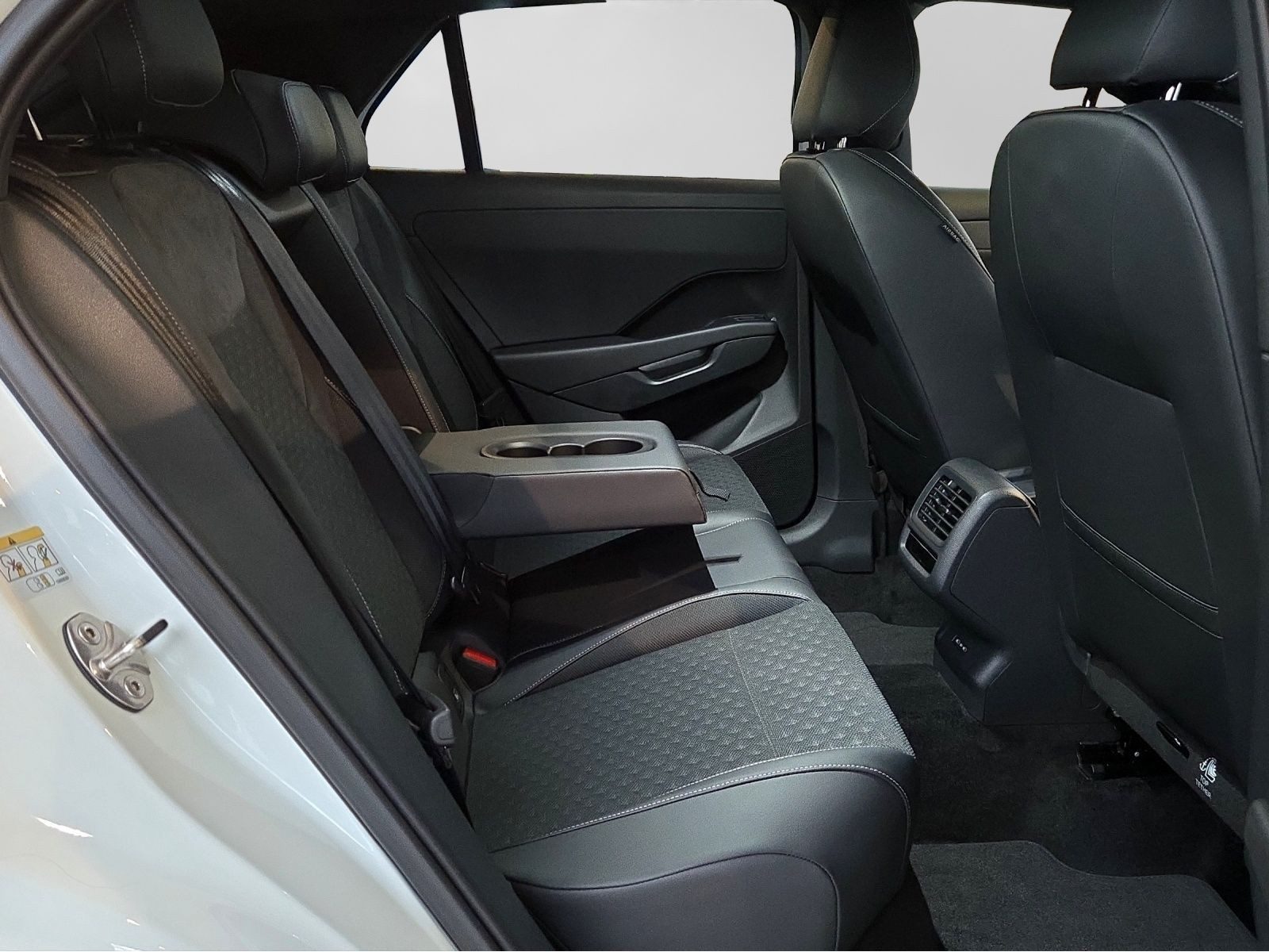 Volkswagen T-Roc – Foto 6