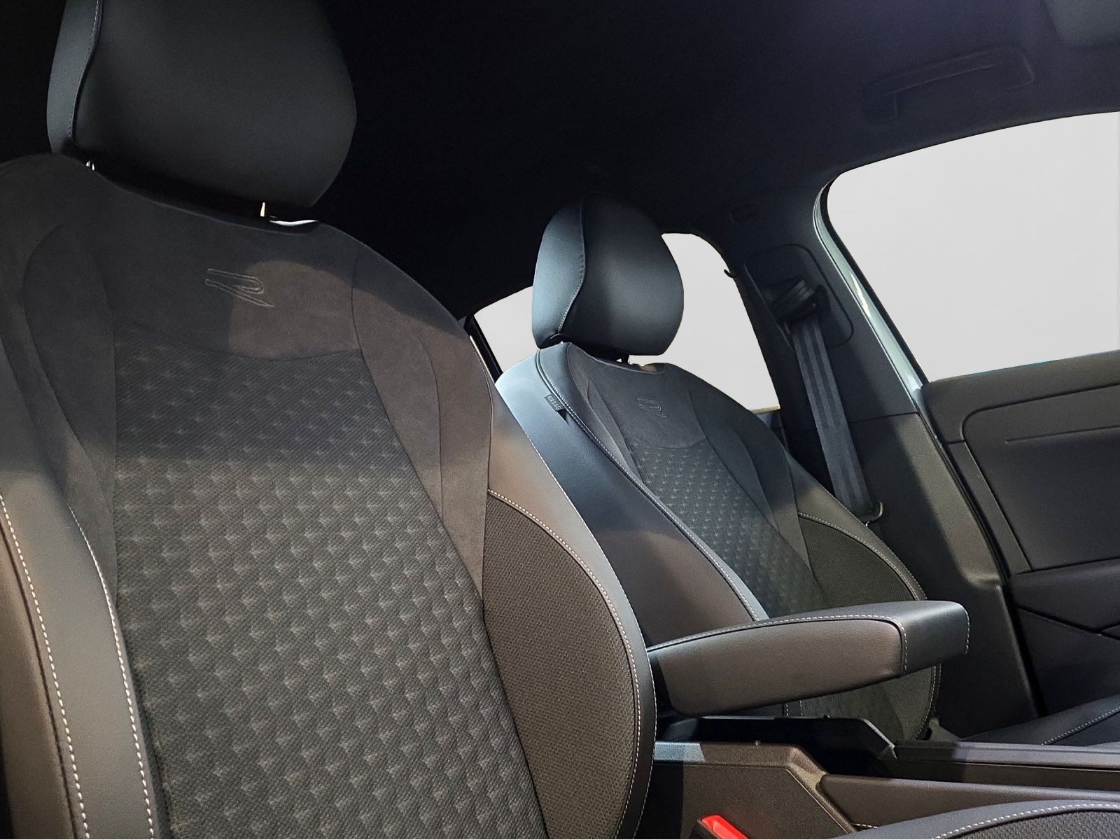 Volkswagen T-Roc – Foto 17