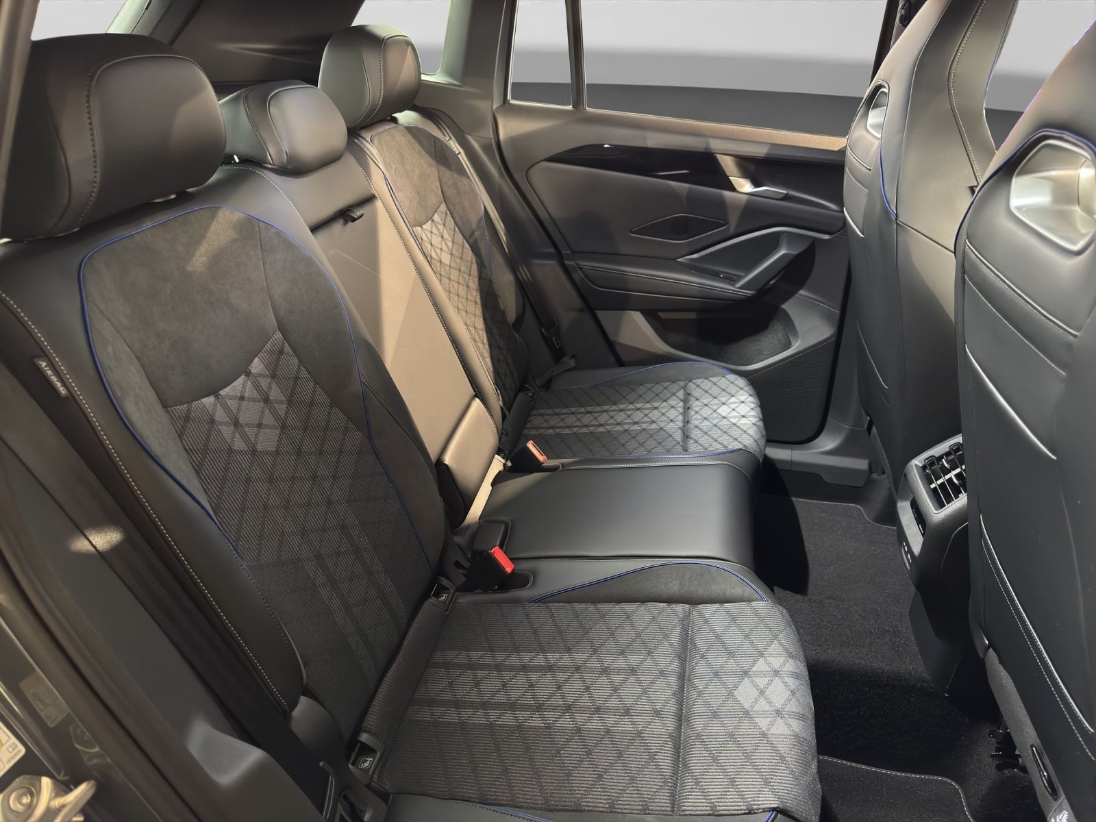 Volkswagen Tiguan – Bild 6