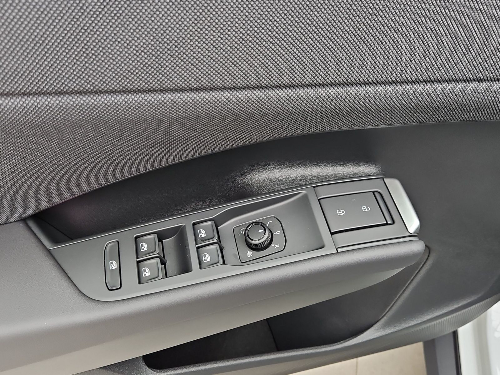 Volkswagen T-Roc – Foto 8