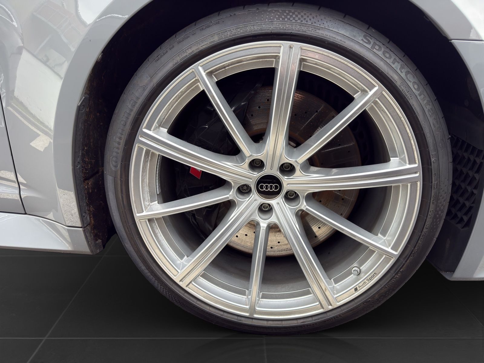 Audi RS 6 Avant – Foto 7