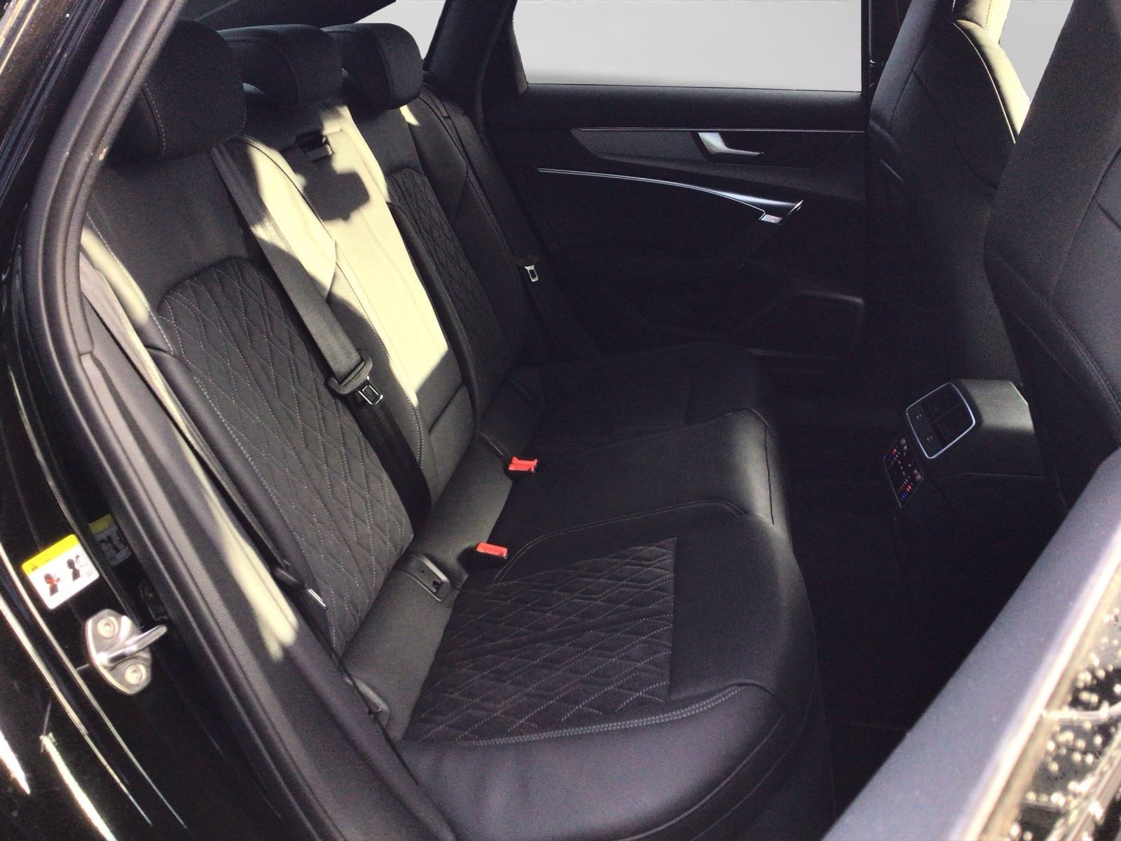 Audi S6 – Bild 6