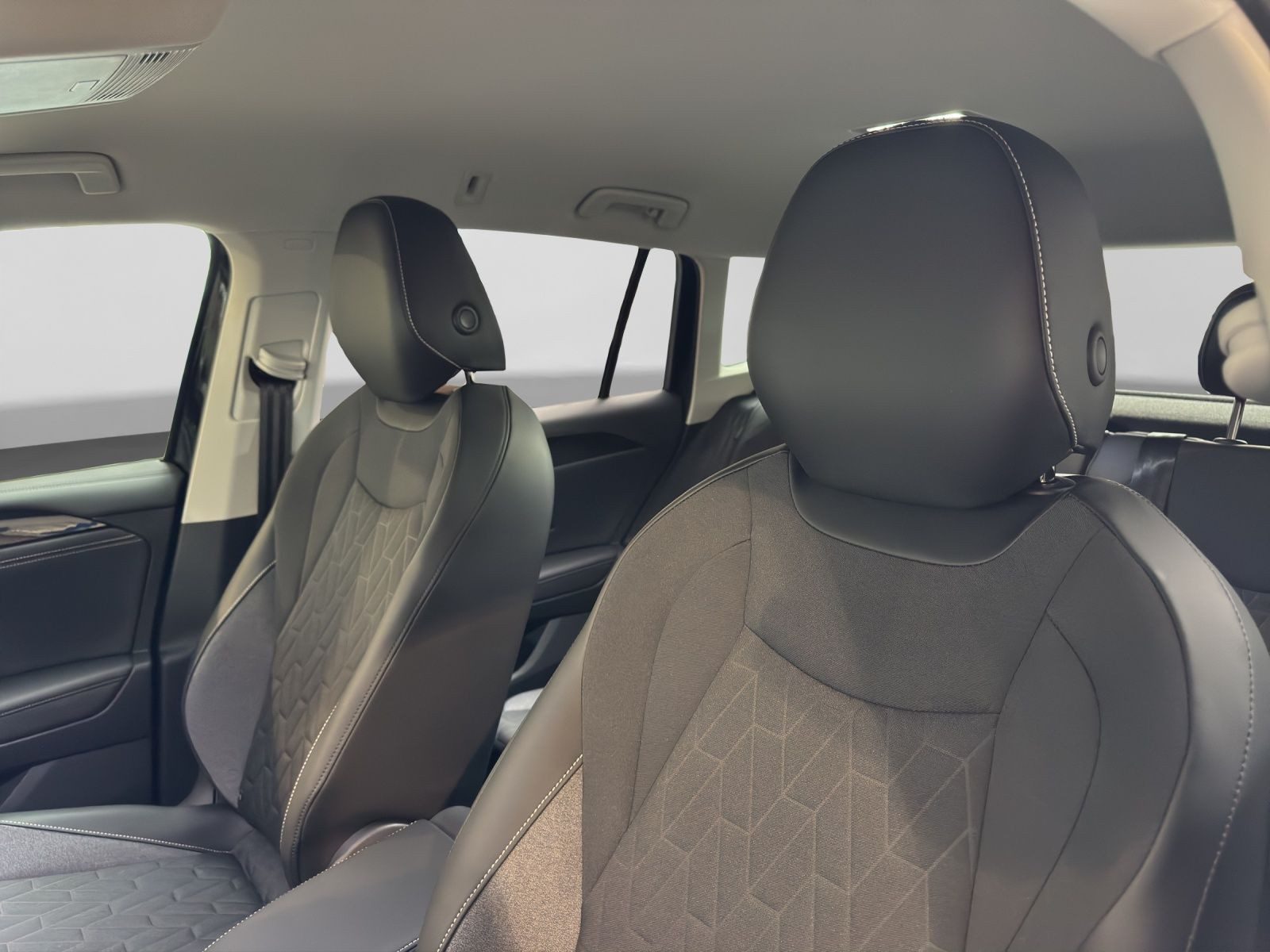 Volkswagen Tiguan – Bild 18