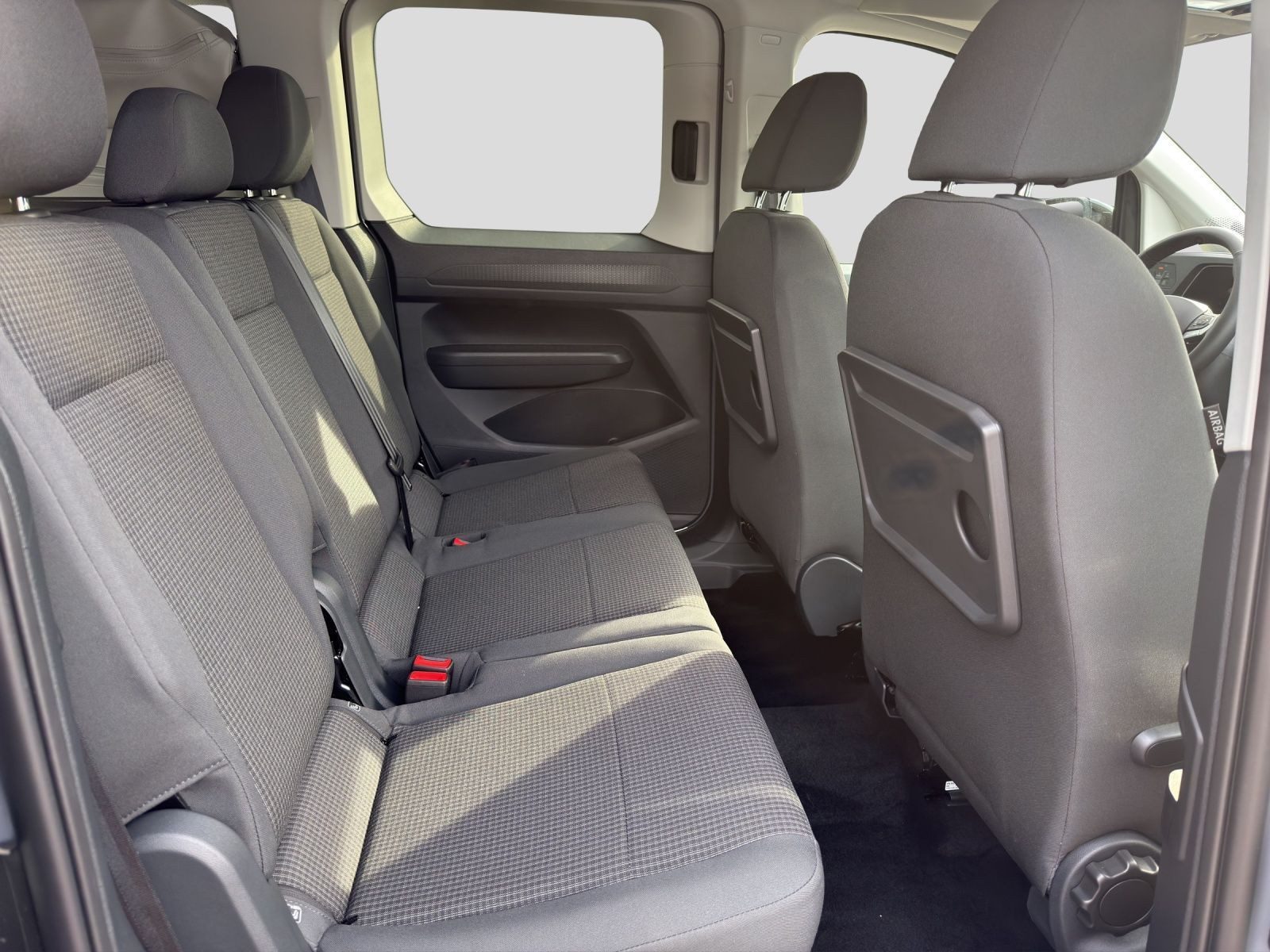 Volkswagen Caddy California – Bild 6