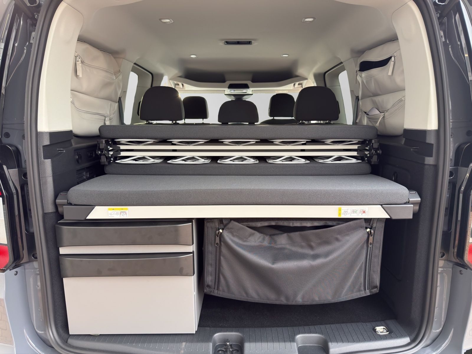 Volkswagen Caddy California – Bild 17