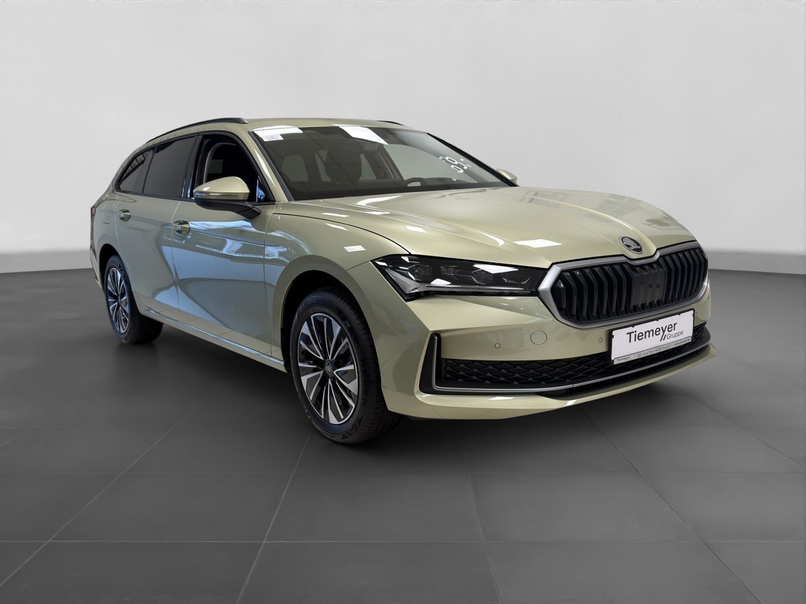 Skoda Superb – Foto 2