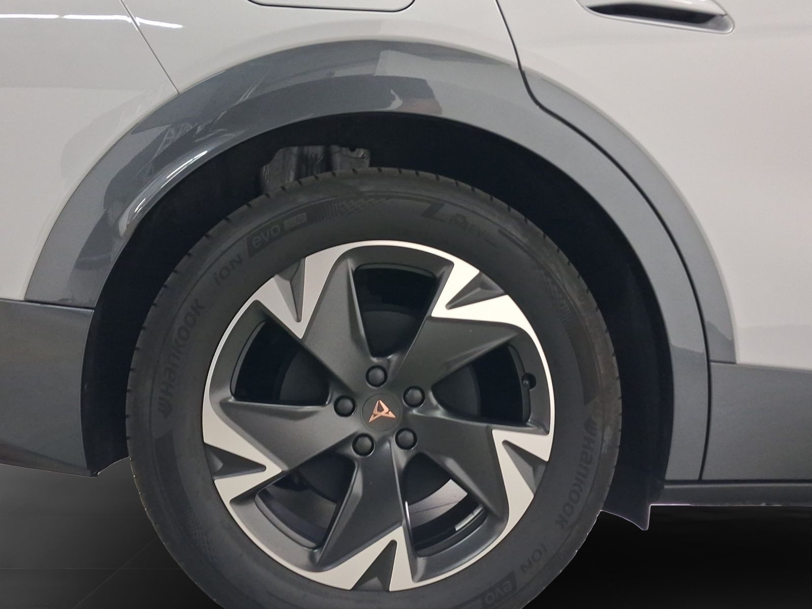 Cupra Tavascan – Bild 7