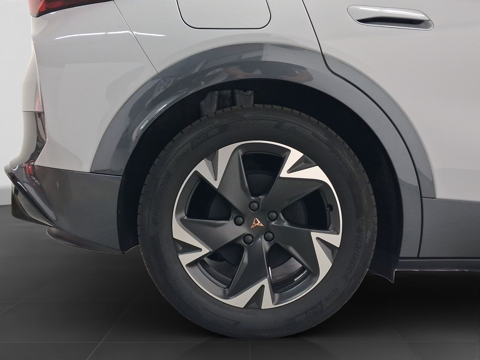 Cupra Tavascan – Bild 18