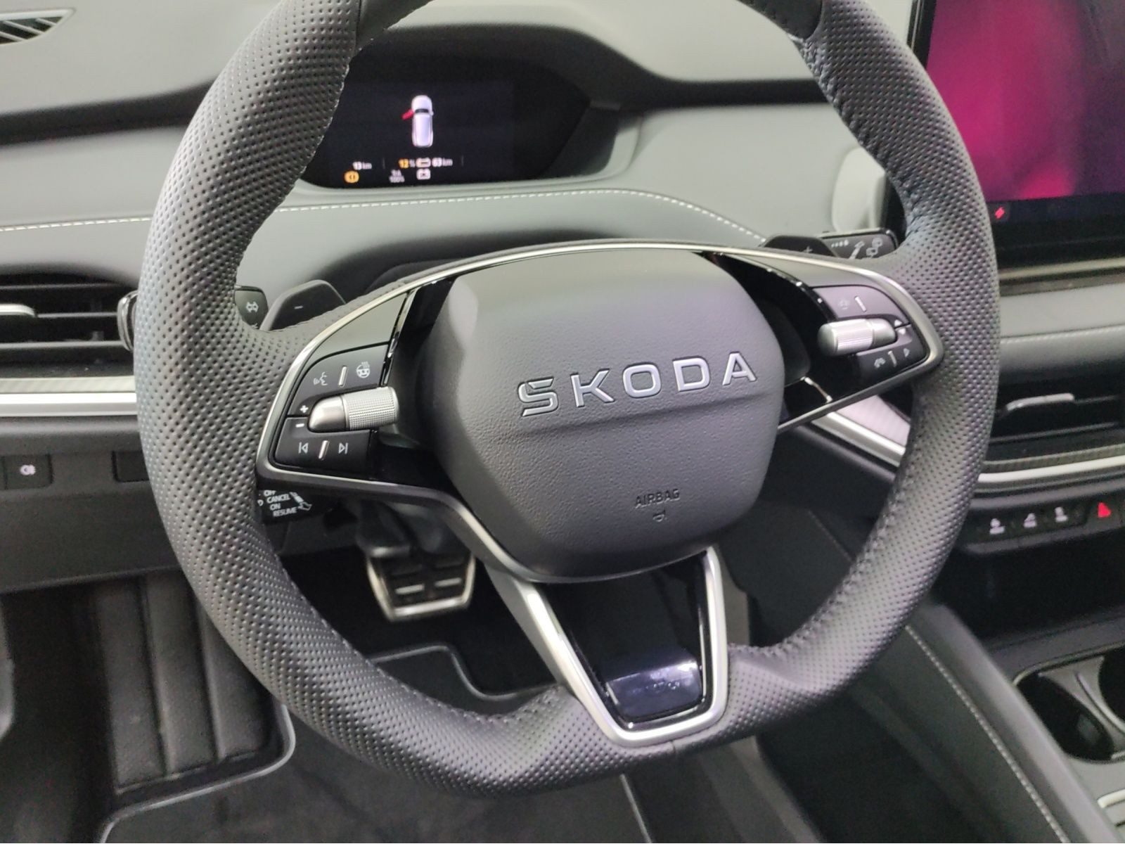 Skoda Enyaq – Foto 9