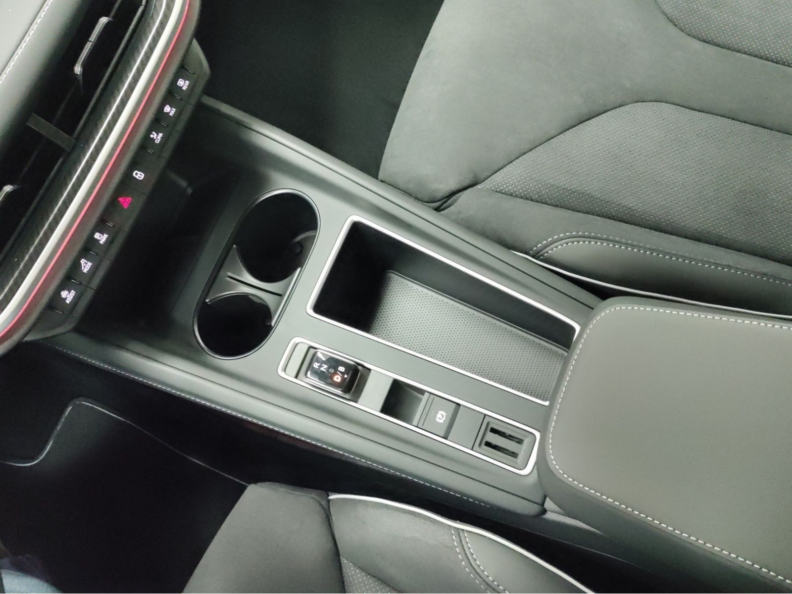 Skoda Enyaq – Foto 11