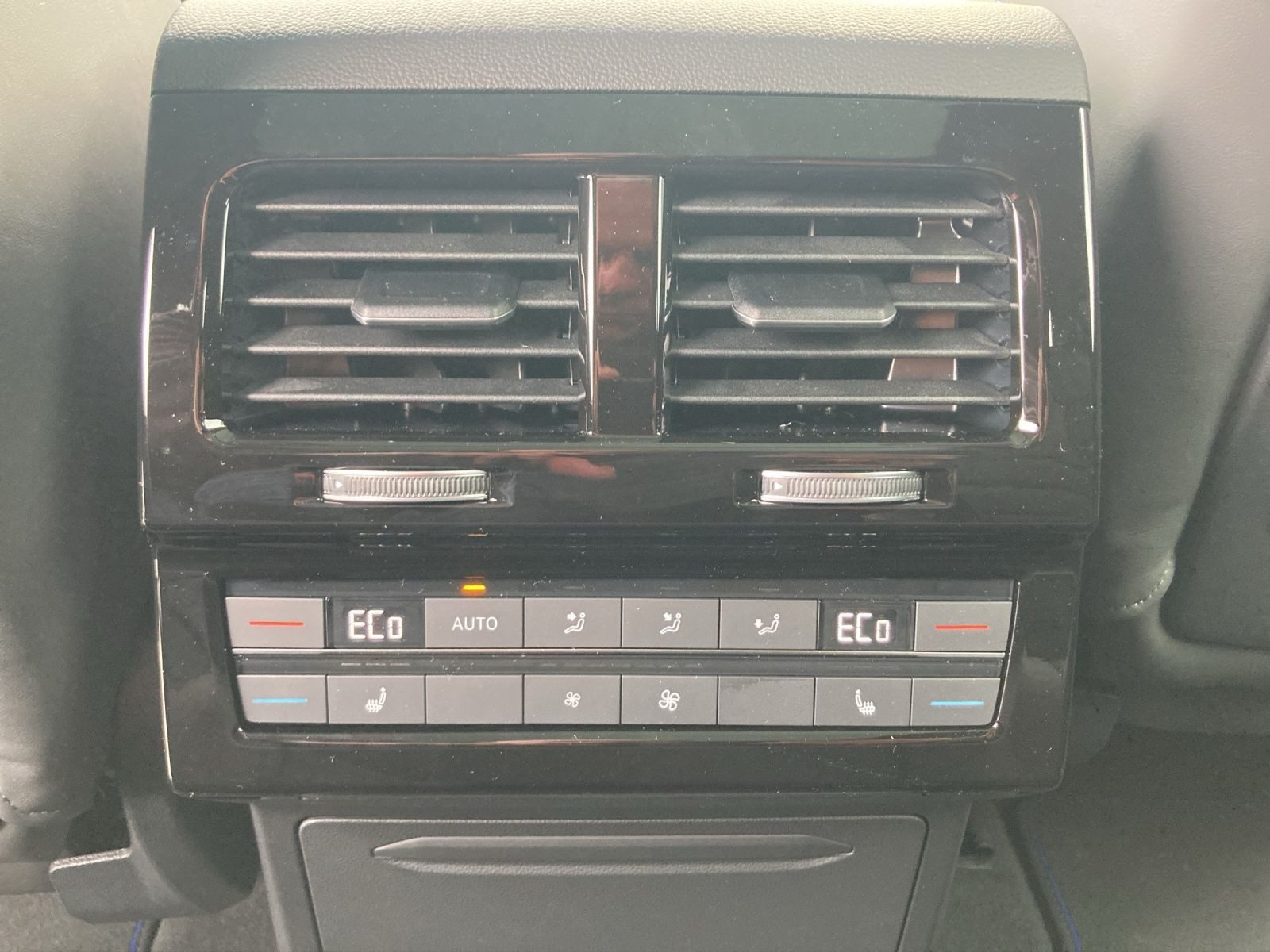 Volkswagen Touareg – Bild 16