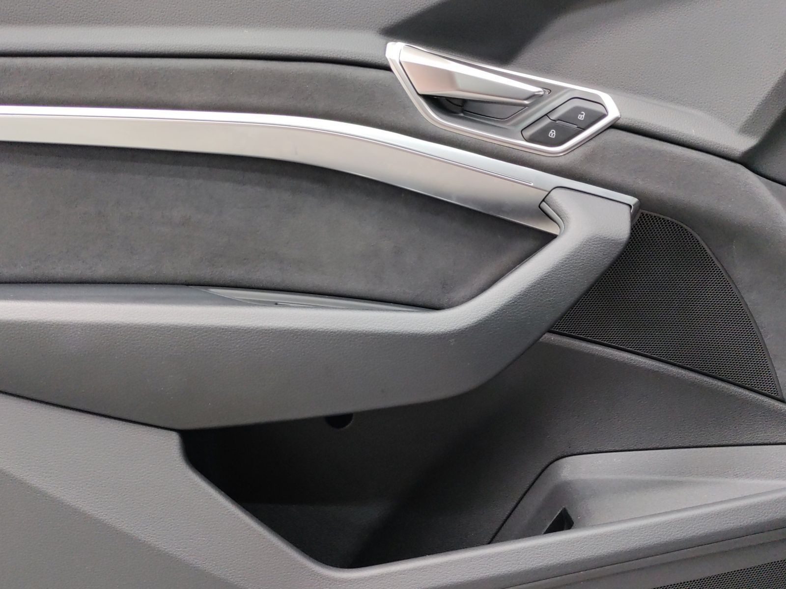 Audi Q8 Sportback e-tron – Bild 8