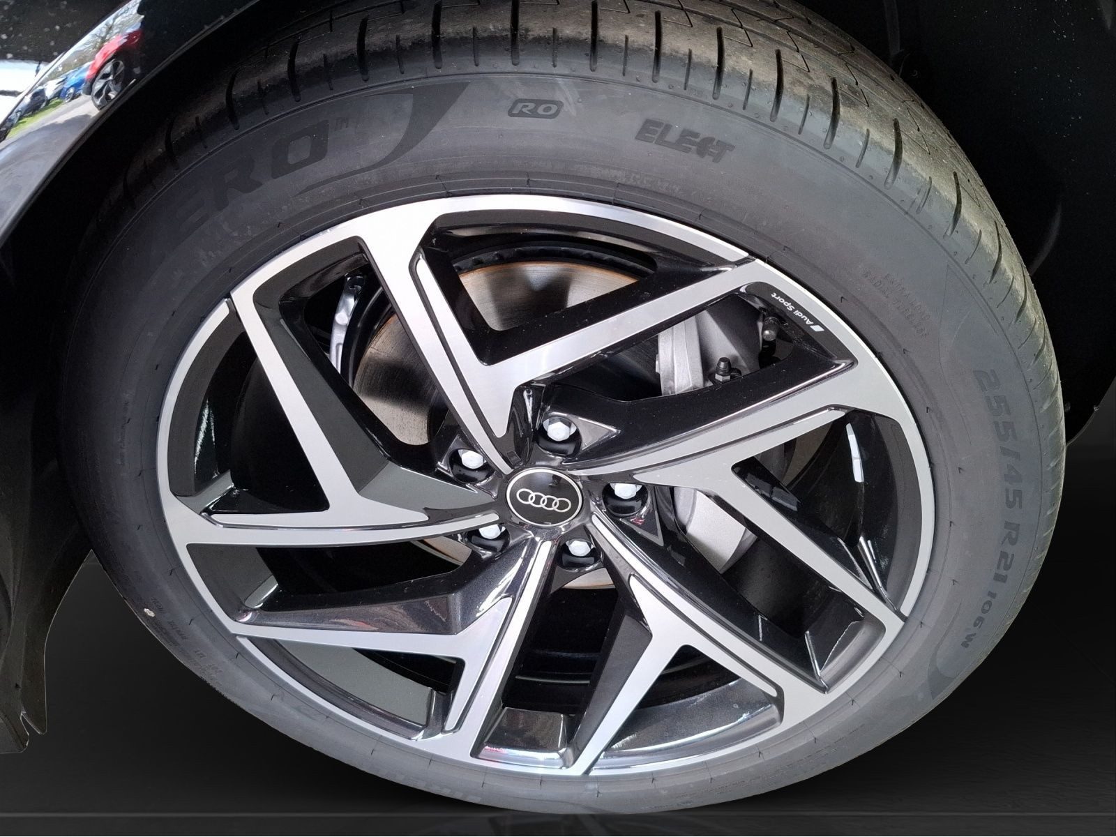 Audi Q6 e-tron – Bild 8