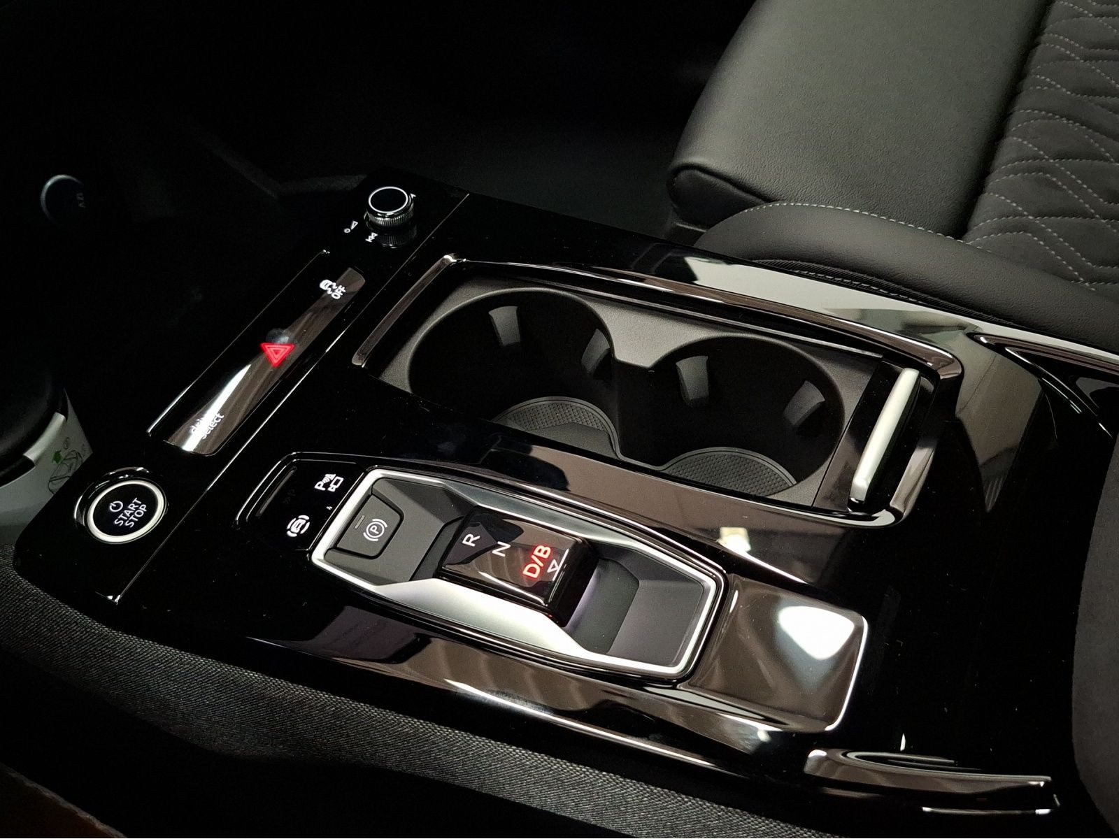 Audi Q6 e-tron – Bild 12
