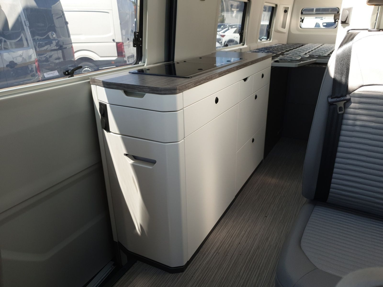 Volkswagen Grand California 680 – Bild 18
