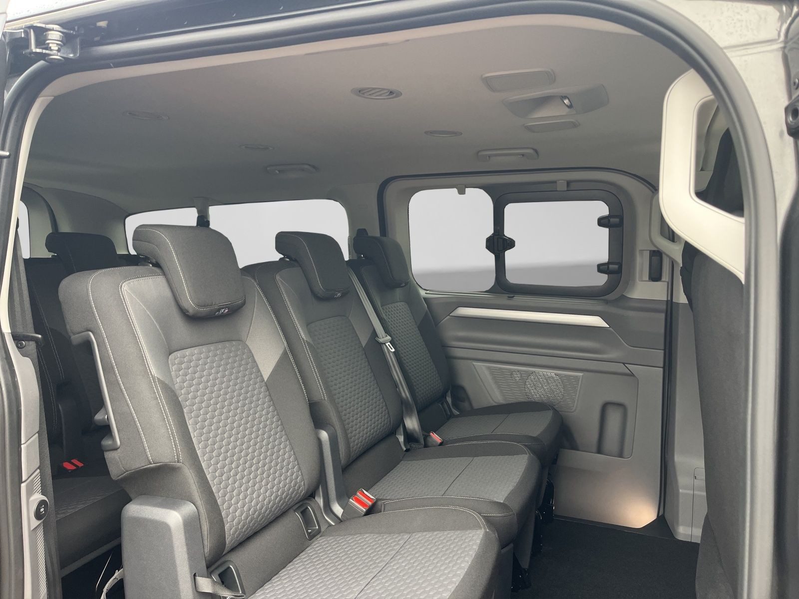 Volkswagen T7 Caravelle – Bild 6