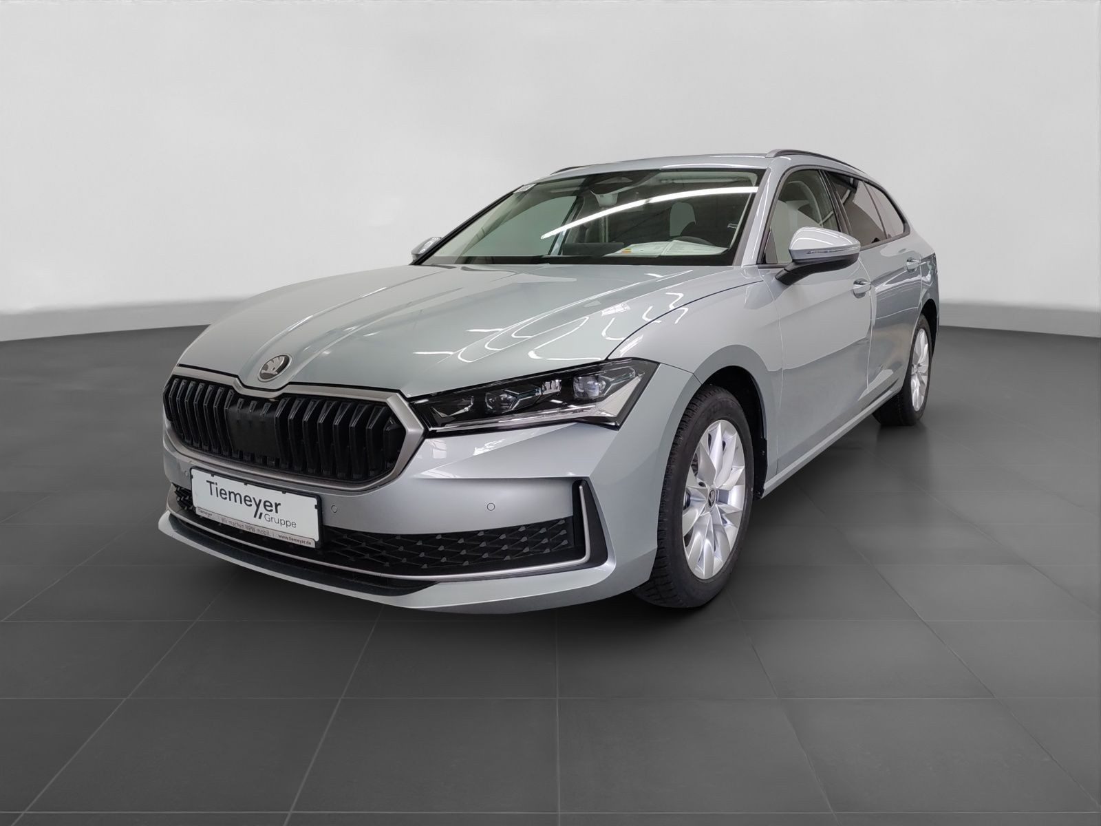 Skoda Superb – Foto 2