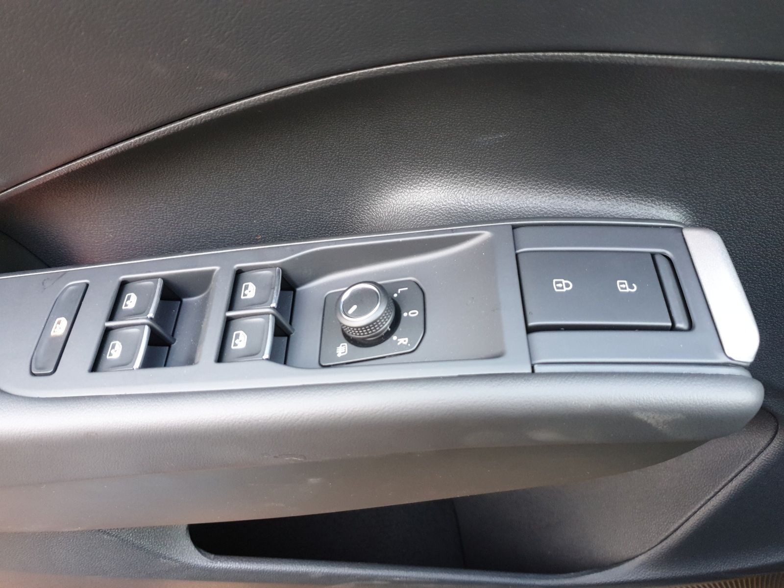 Volkswagen T-Roc – Bild 8