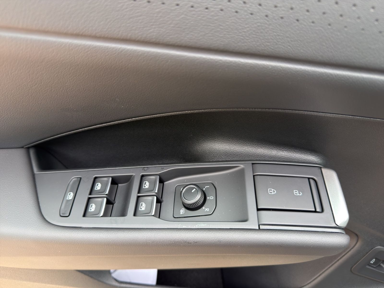 Volkswagen T-Roc – Foto 8