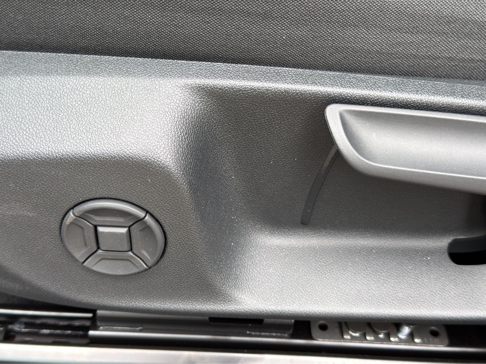 Volkswagen T-Roc – Foto 18