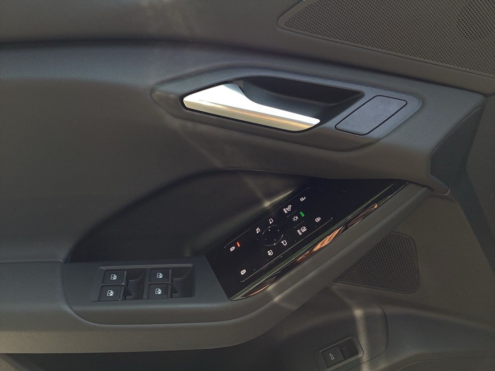 Audi Q6 e-tron – Foto 8