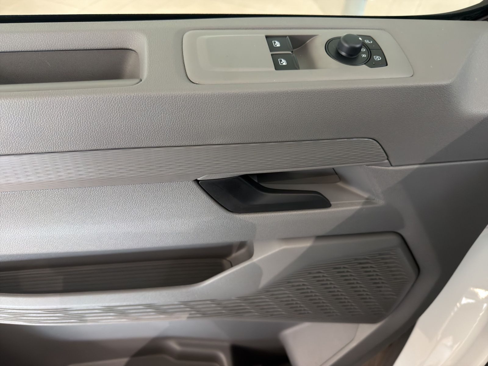 Volkswagen Transporter Kasten – Bild 8