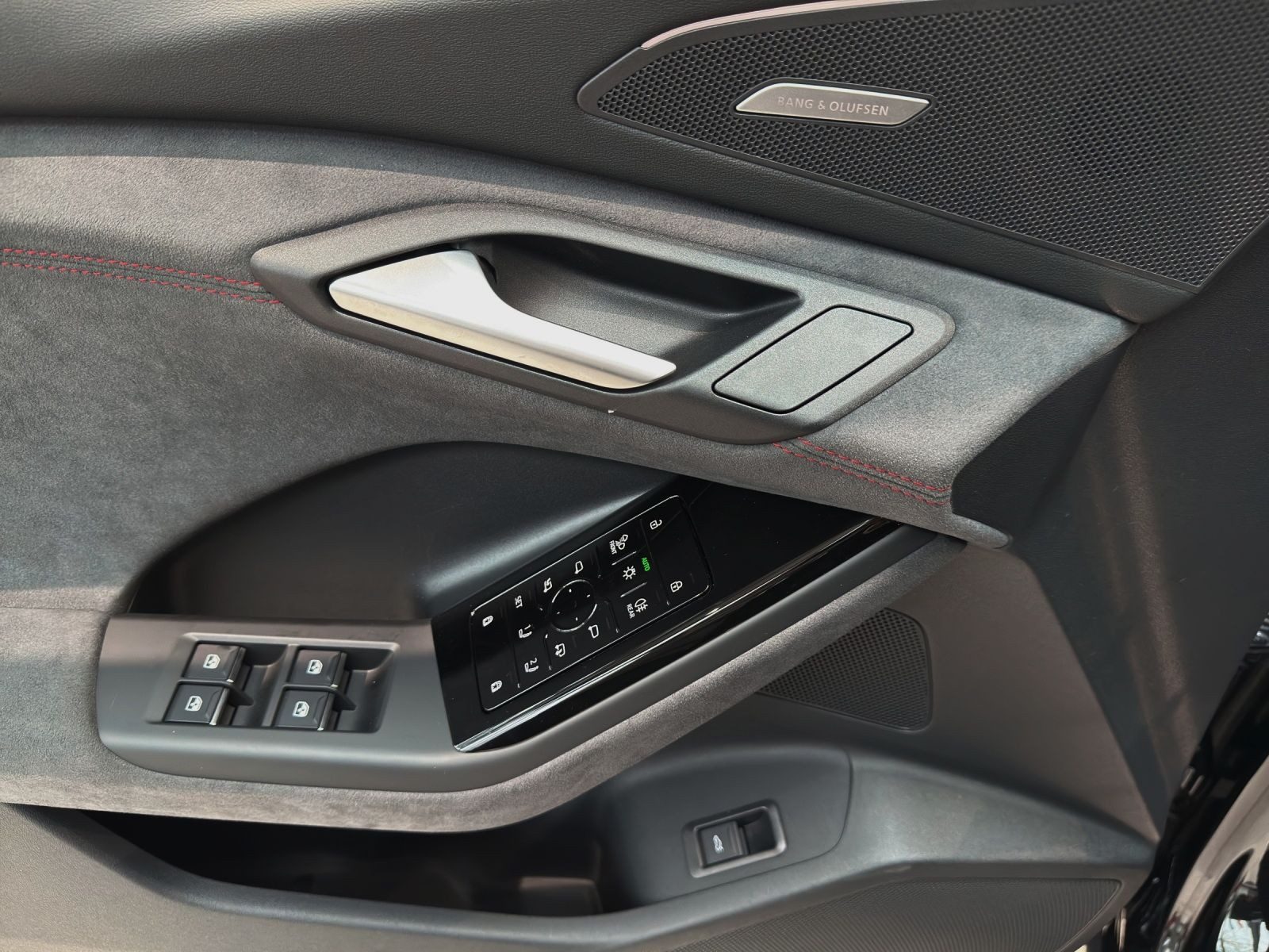 Audi Q6 e-tron – Foto 8