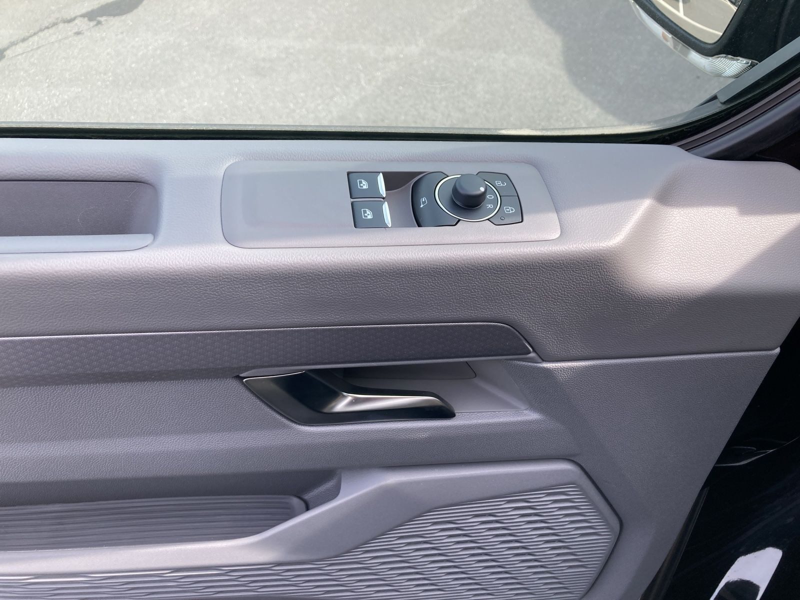 Volkswagen T7 Caravelle – Bild 8