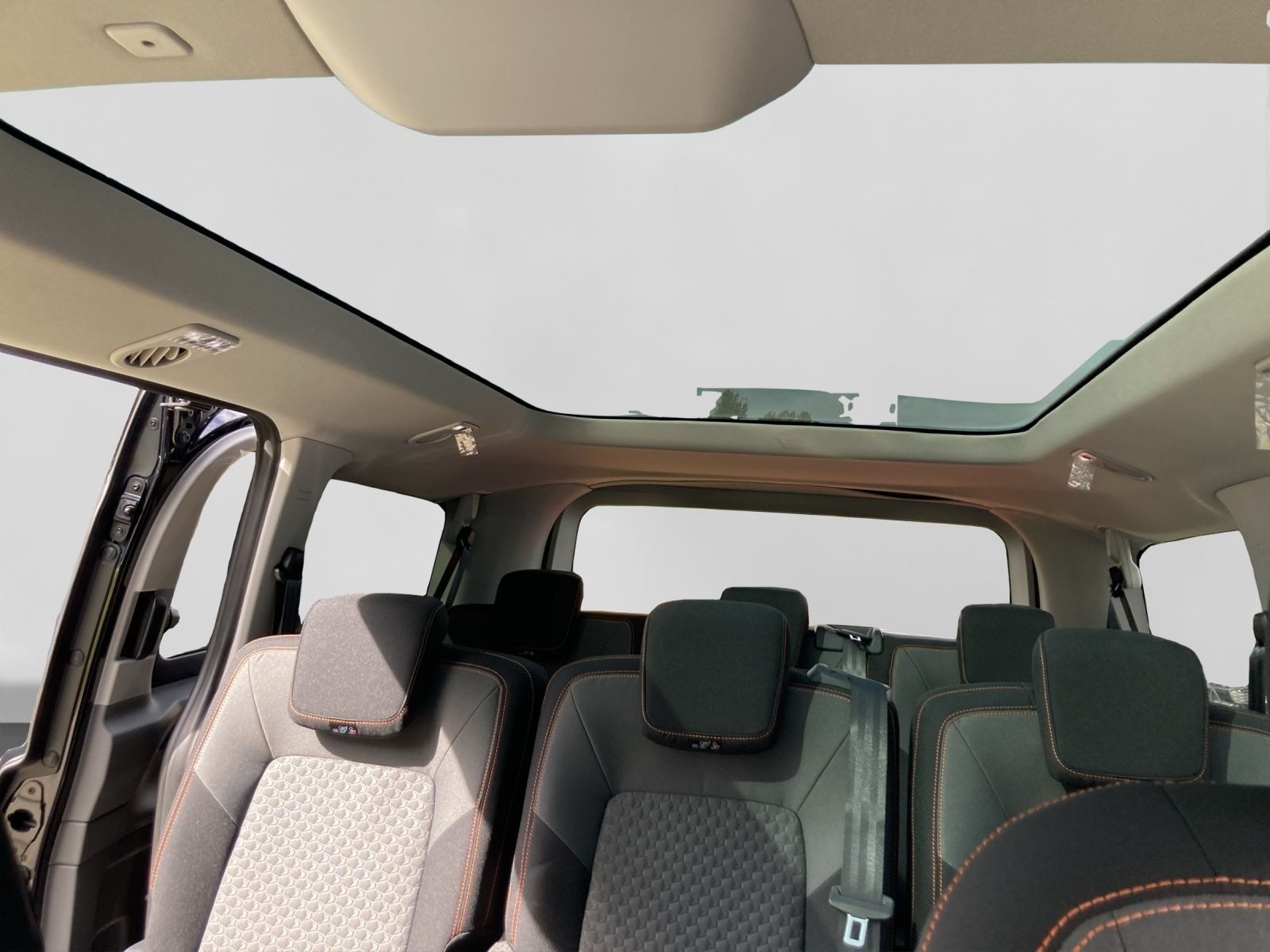 Volkswagen T7 Caravelle – Bild 18