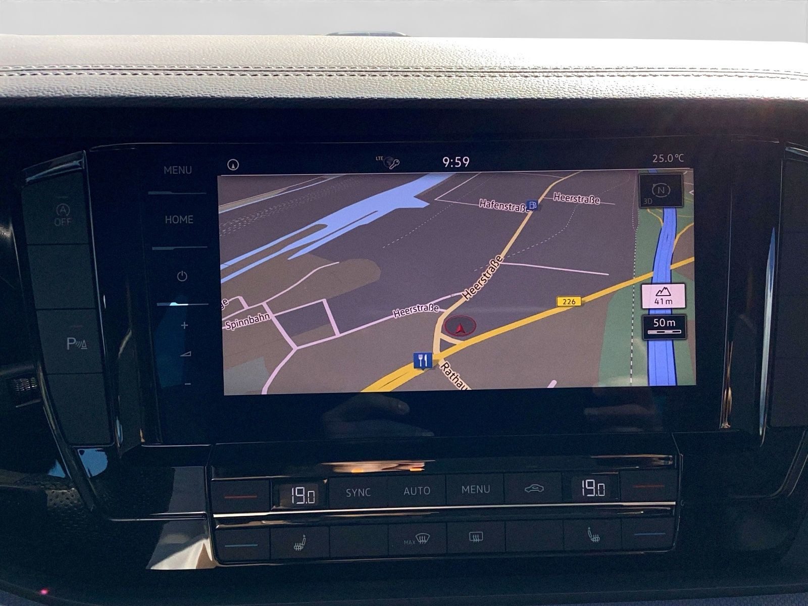 Volkswagen Touareg – Bild 13