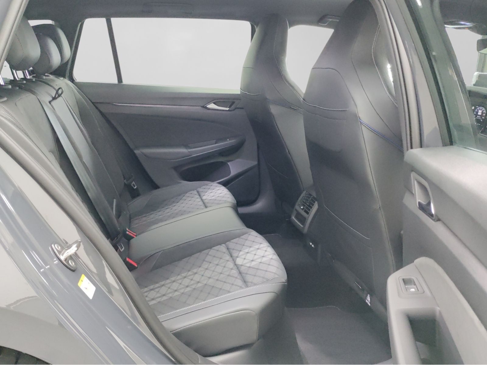 Volkswagen Golf Variant – Bild 6