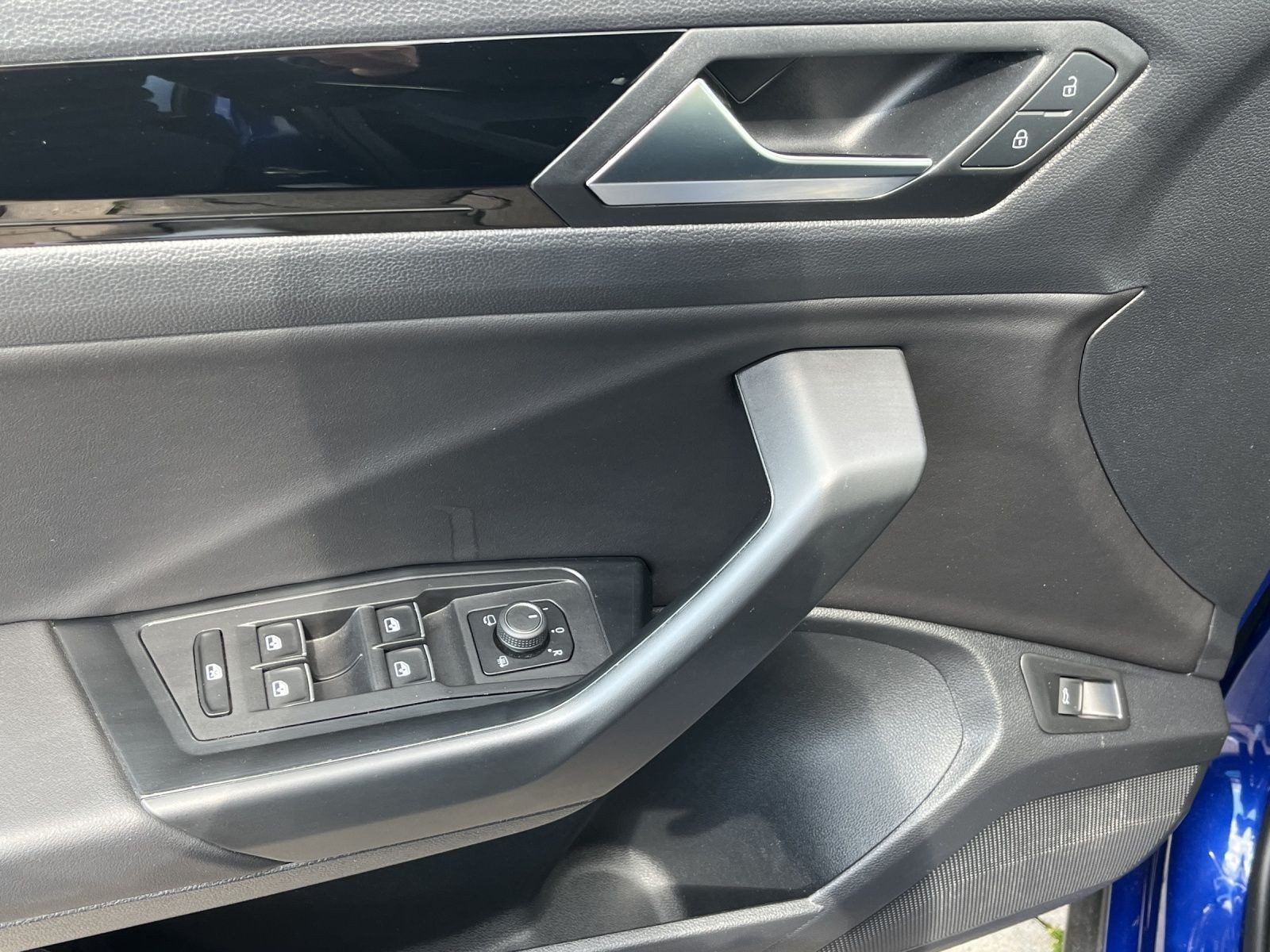 Volkswagen T-Roc – Foto 8