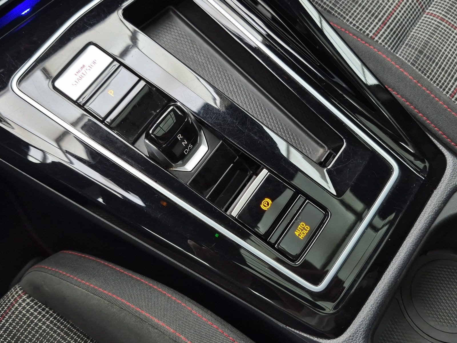 Volkswagen Golf GTI – Bild 11