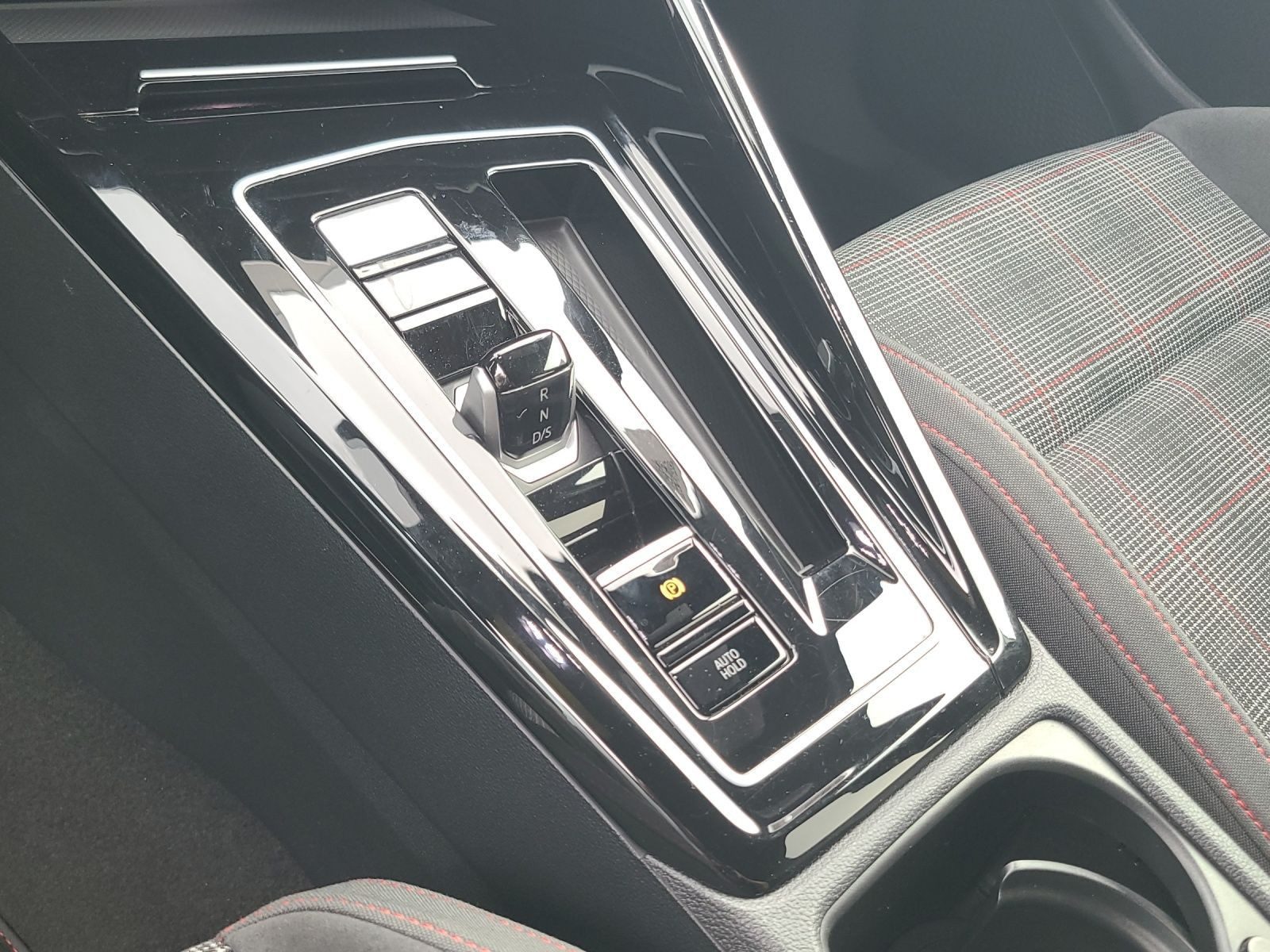Volkswagen Golf GTI – Bild 11