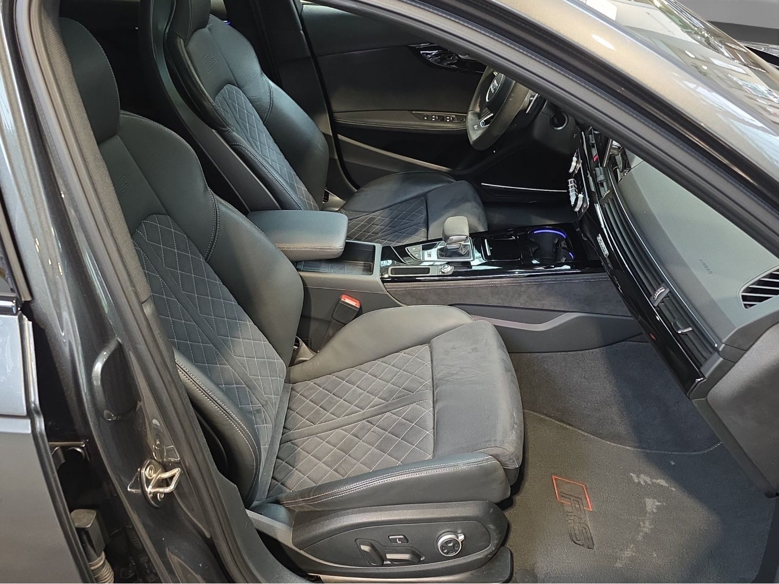 Audi RS 4 Avant – Foto 4