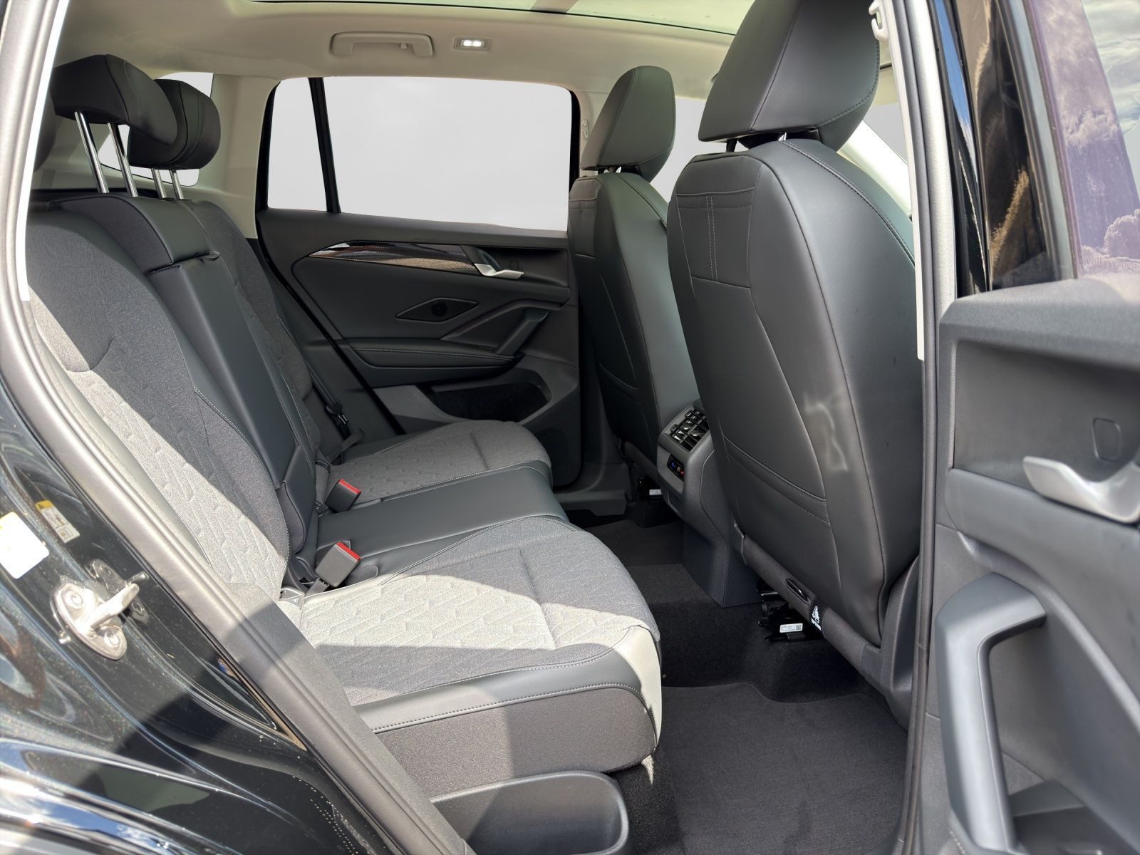 Volkswagen Tiguan – Bild 6
