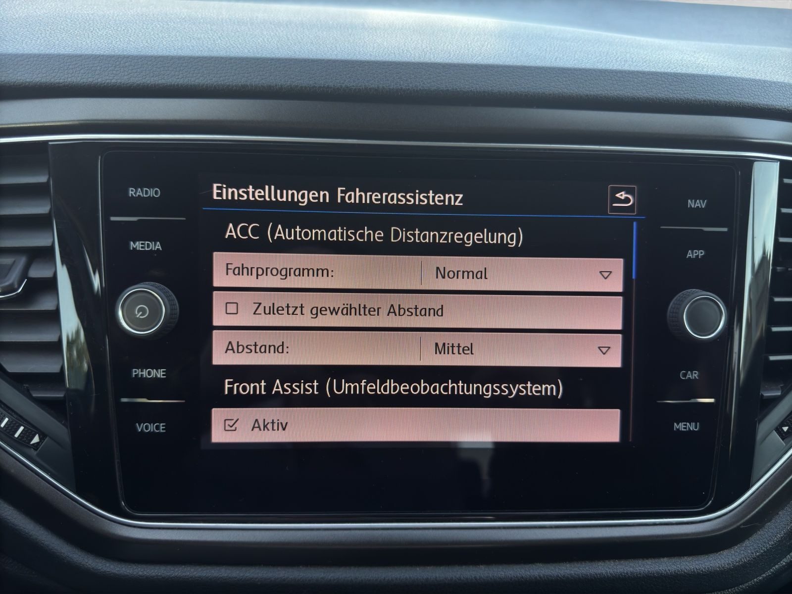 Volkswagen T-Roc – Foto 14
