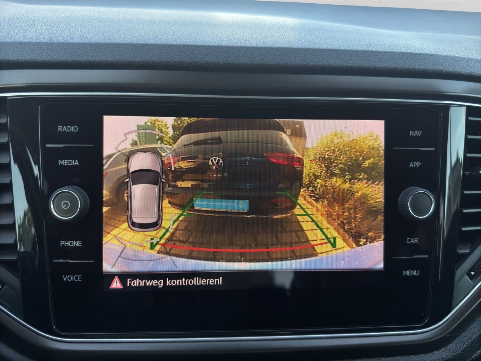Volkswagen T-Roc – Foto 16