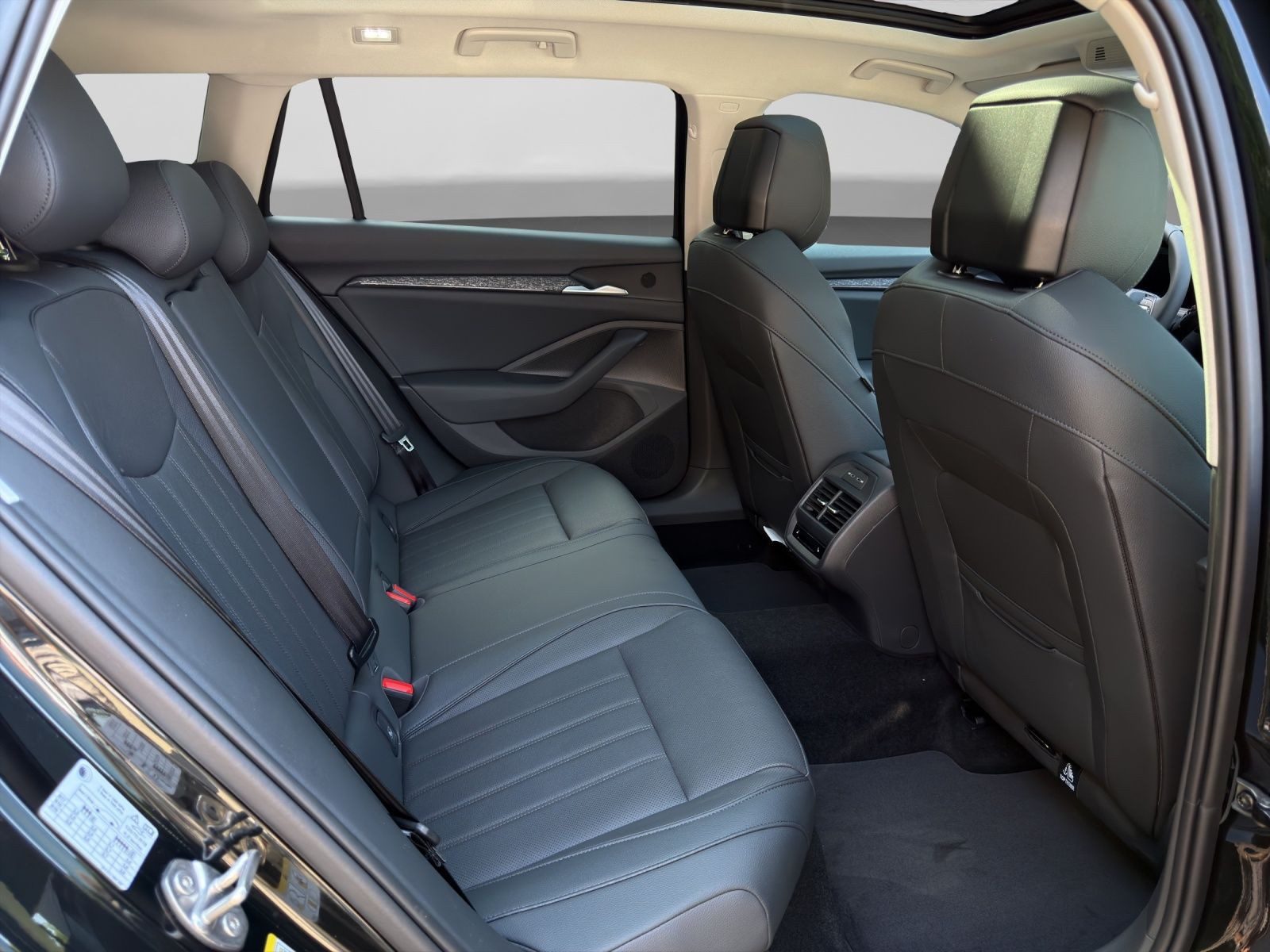 Skoda Superb – Foto 6