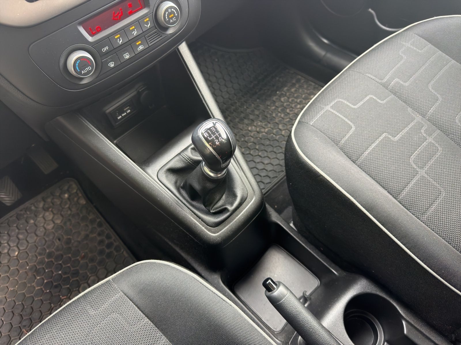 Kia Venga – Bild 11