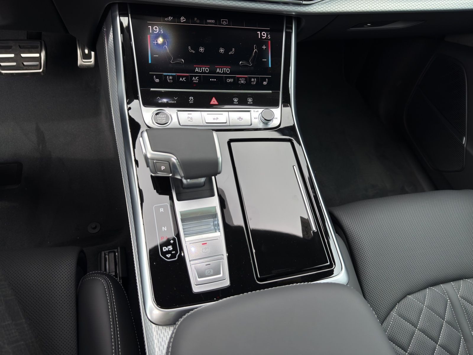 Audi Q8 – Foto 11