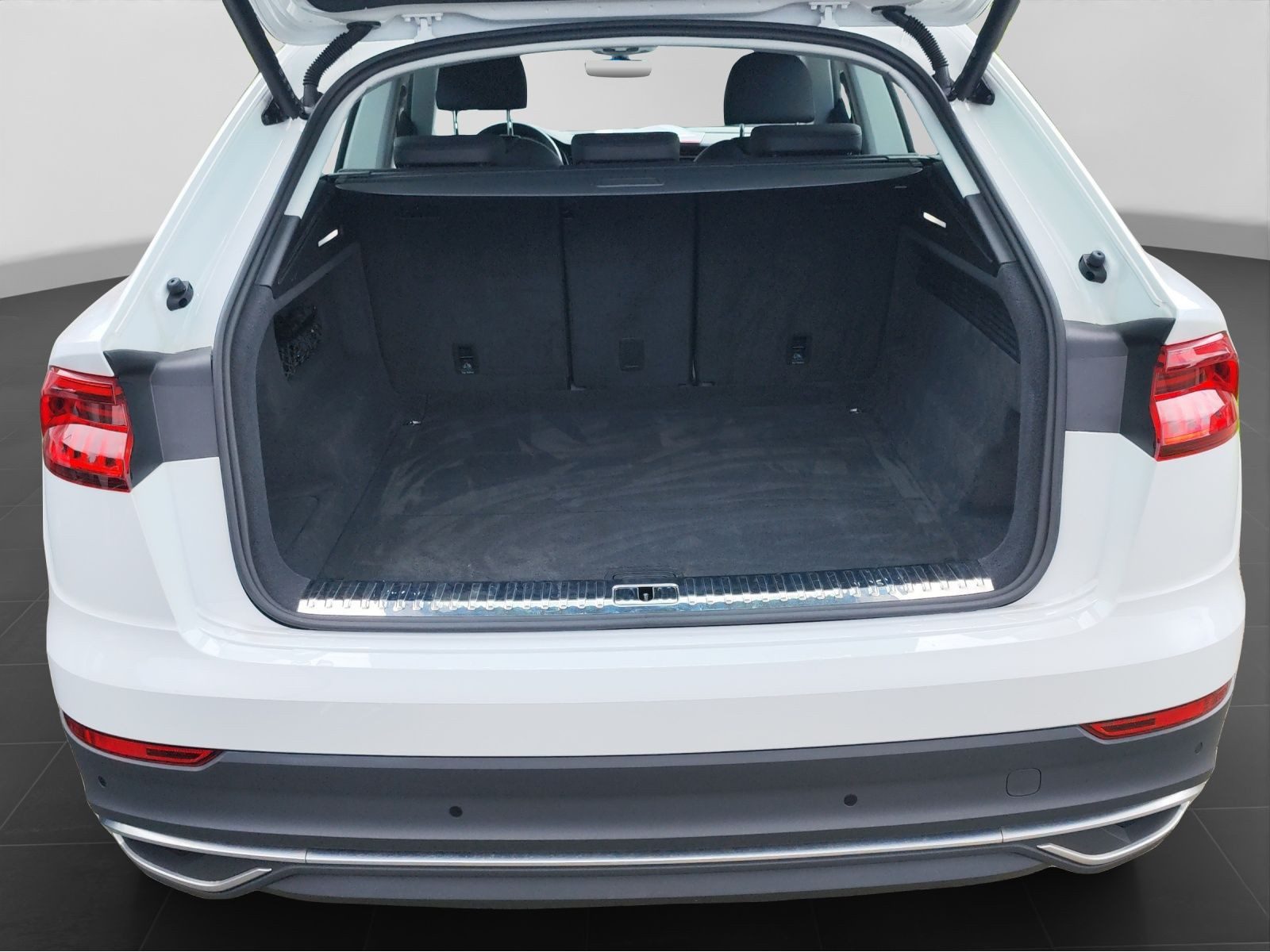 Audi Q8 – Foto 17