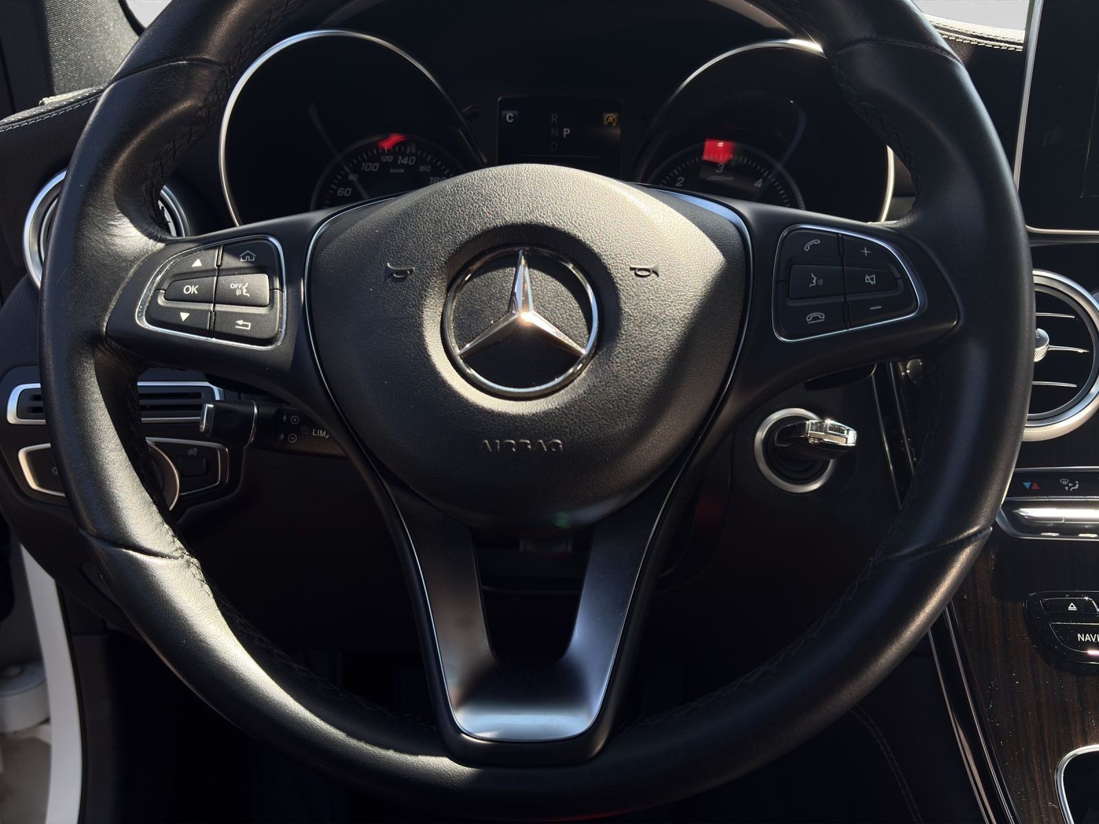 Mercedes-Benz GLC 220 – Bild 9