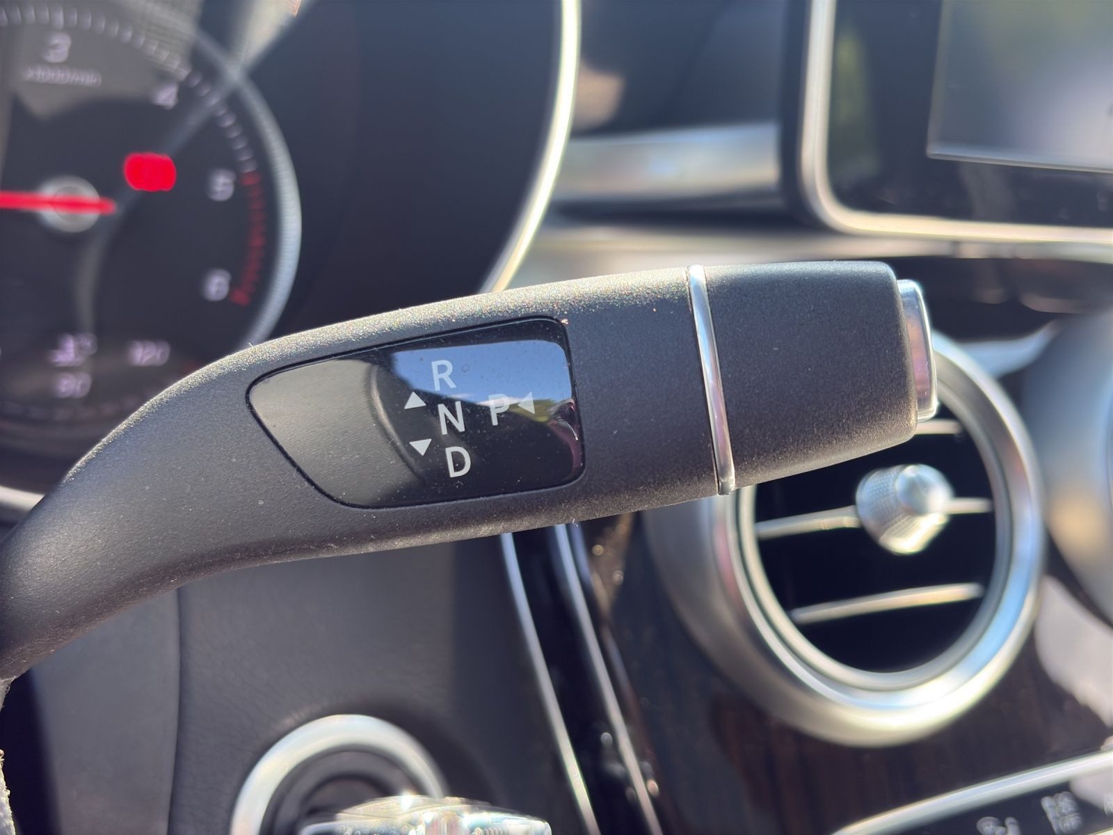 Mercedes-Benz GLC 220 – Bild 11